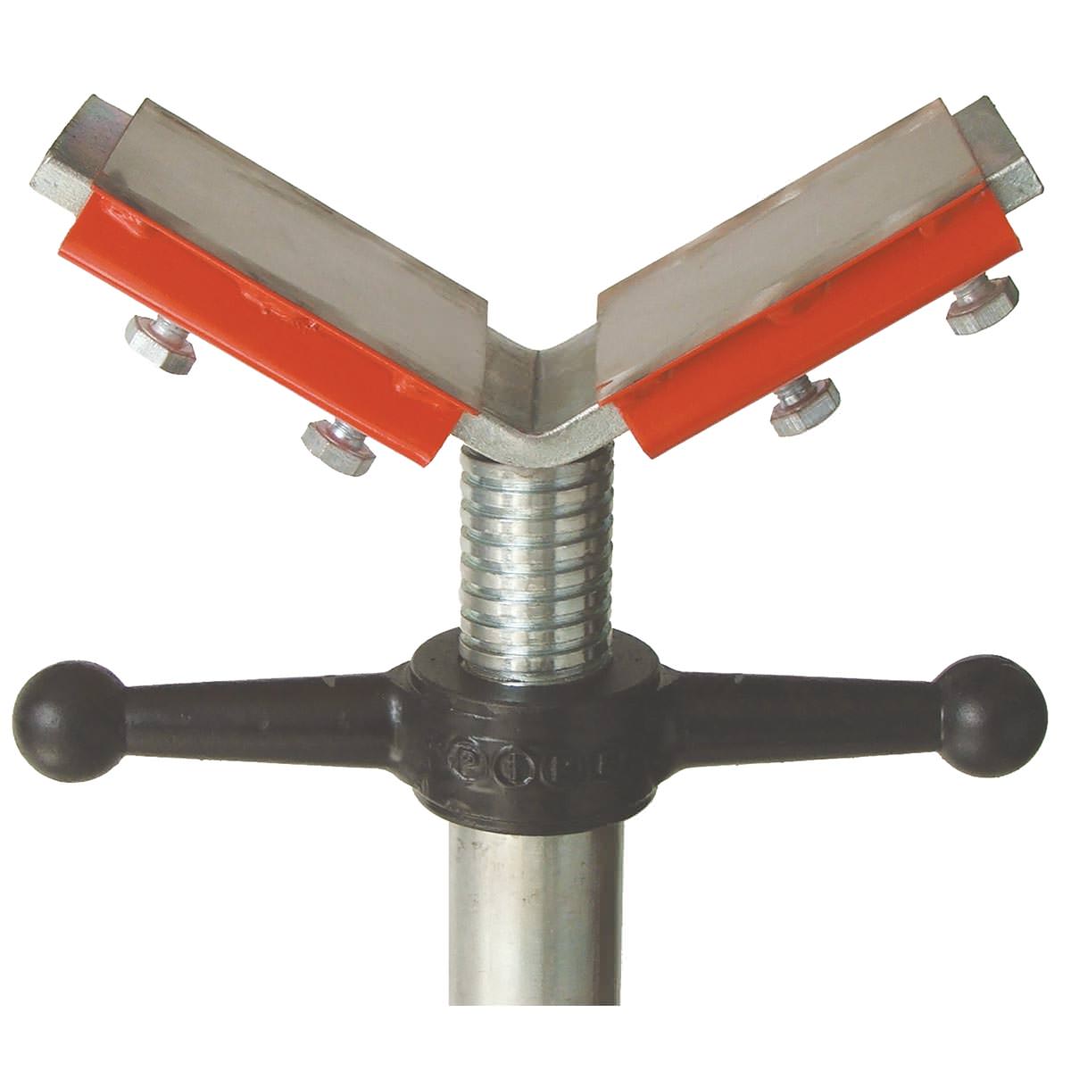 Pipe outlet jack stands